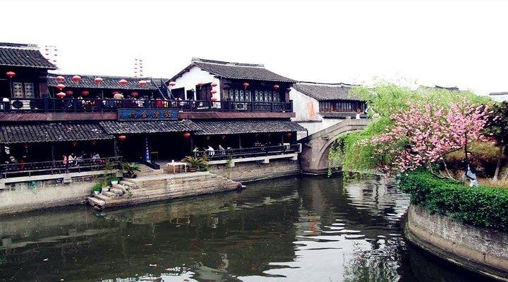 中卫这一摊位的馅饼味道不错，值得推荐！